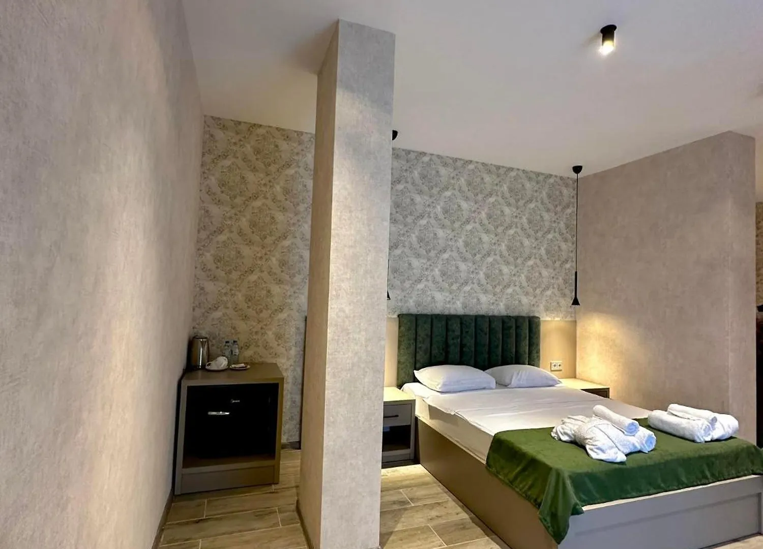Emerald Hotel Батуми