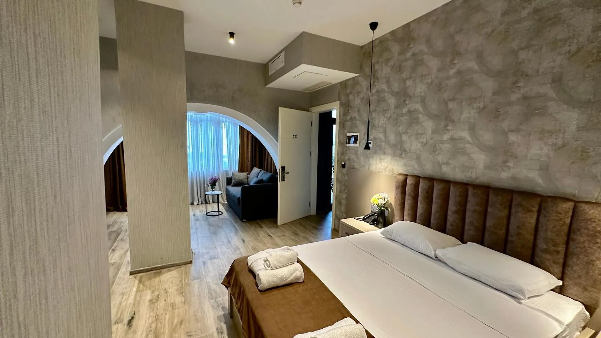 Emerald Hotel Батуми
