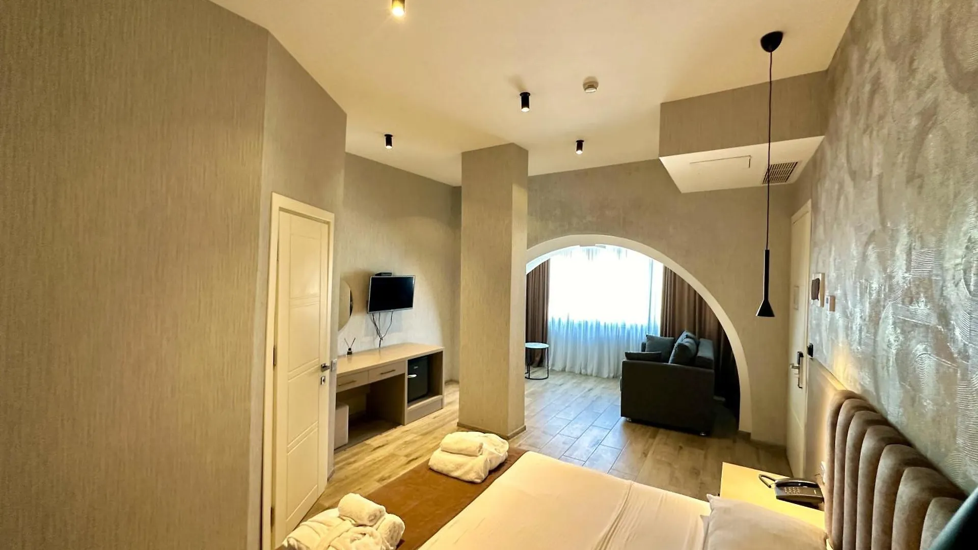 Emerald Hotel Батуми 3*,  Грузия