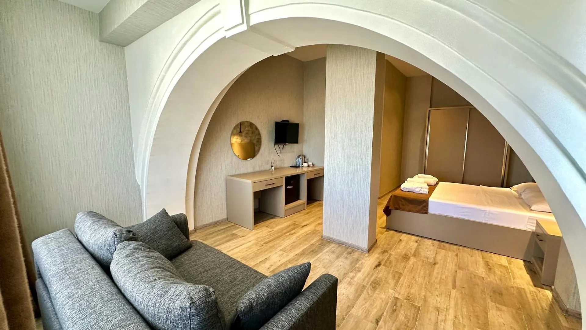 Emerald Hotel Батуми